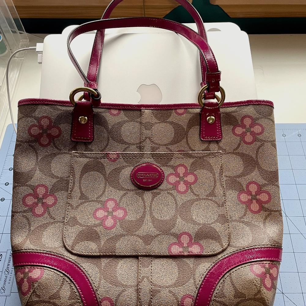 Vintage Coach "Peyton" Signature Clover Tote- Pink&Khaki -EUC